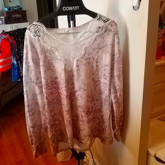 Miss Look Mauve Floral Lace Tee 3X - Picture 1 of 9
